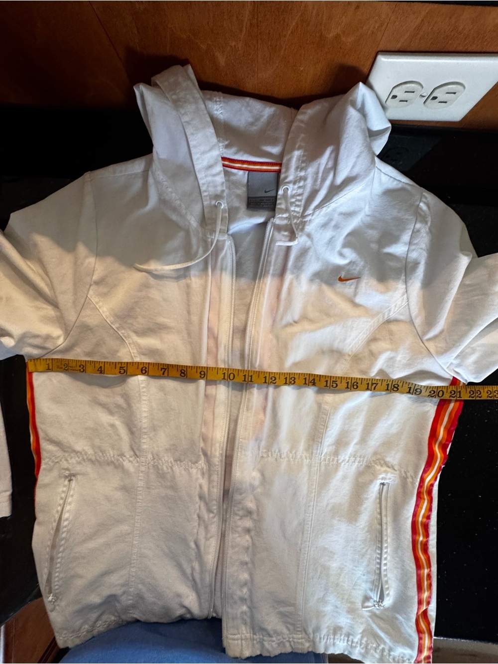 Nike White Hooded Windbreaker Jacket with Orange & Pink Stripes. Gorpcore - Picture 11 of 13
